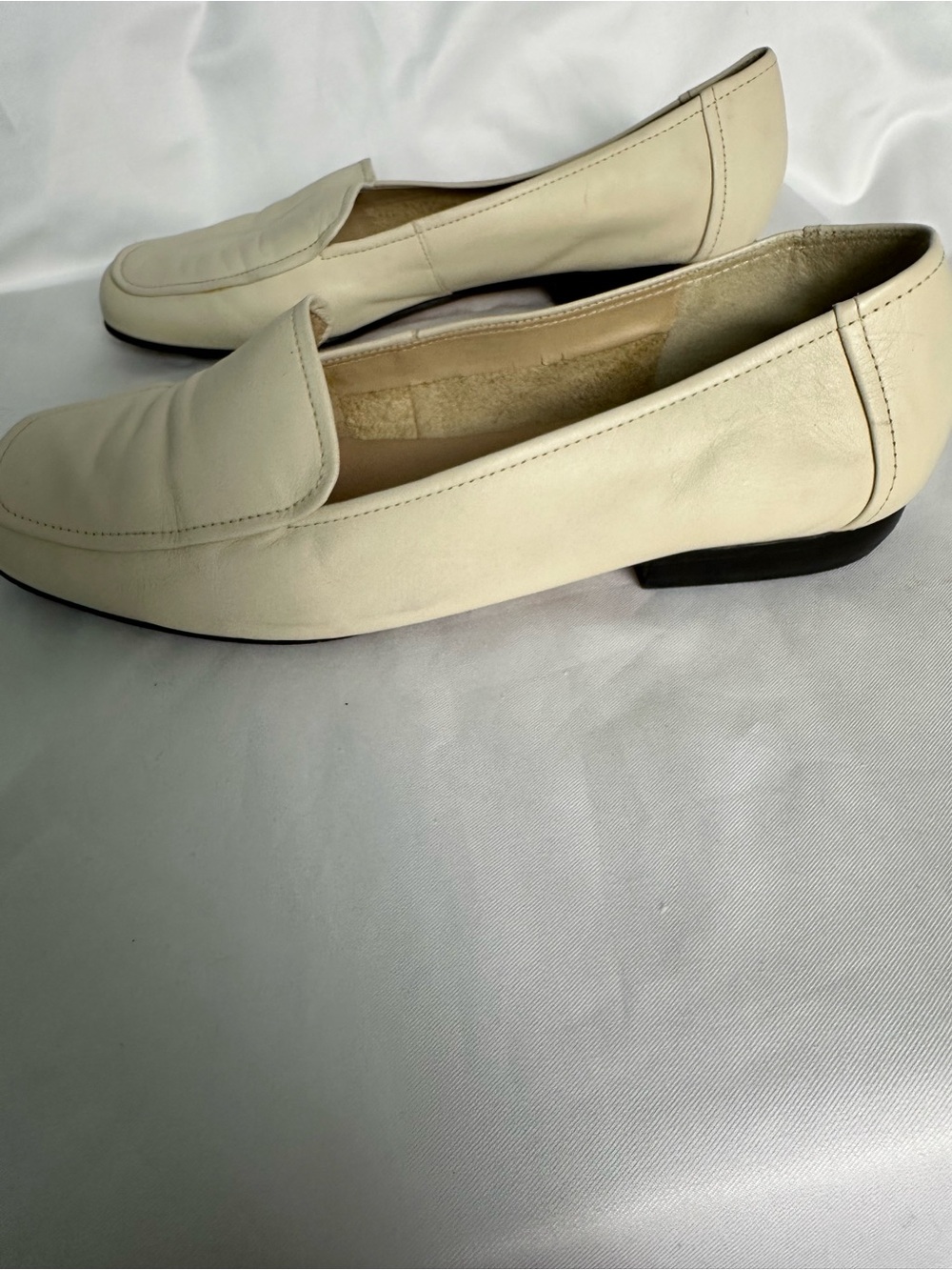 Enzo Angiolini Leather Loafers Women’s US 7.5M Ivory Leather Made in Brazil